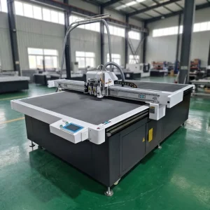 Automatic CNC Leather and Fabric Cutting Machine with LCD Touch Screen, CAD Software, and Flatbed Digital Plotter