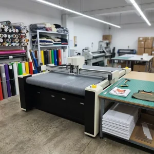 Automatic CNC Oscillating Knife Cutting Machine for Vinyl Textile PVC-Coated Fabric Upholstery Furniture