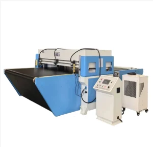 Automatic Hydraulic Conveyor Belt Continuous Cutting Machine for Sheet Material with Clamp Feeding