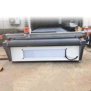 CNC Vibrating Knife Cutter Dual Servo Drive Custom Size Working Table for Textile Car Mat Leather Fabric Cutting