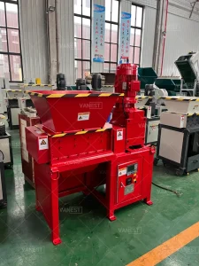 Wood Waste Disposal Machine, Rustproof Single-Shaft Rotor for Logs, Offcuts and Pallet Fragments, Biomass Fuel Conversion